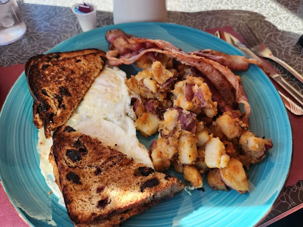 Cinnamon Raisin Toast Eggs Bacon